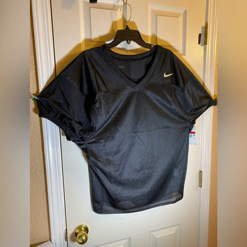Nike Mens LARGE Football Training Jersey Athletic Sports Summer ADULT Swoosh NEW - Picture 1 of 9